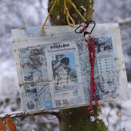 Ferienwohung Am Felsenwanderweg Im Pfaelzerwald Apartment Rodalben Bagian luar foto